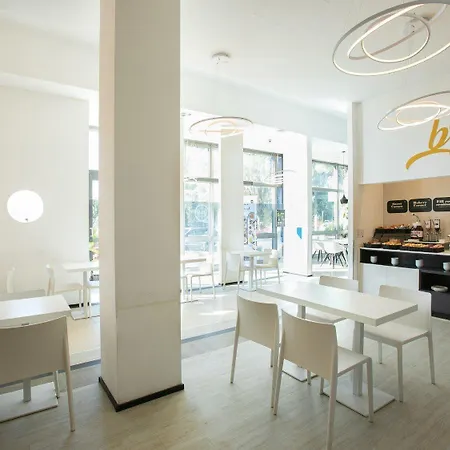 B&B Hotel Savona-3